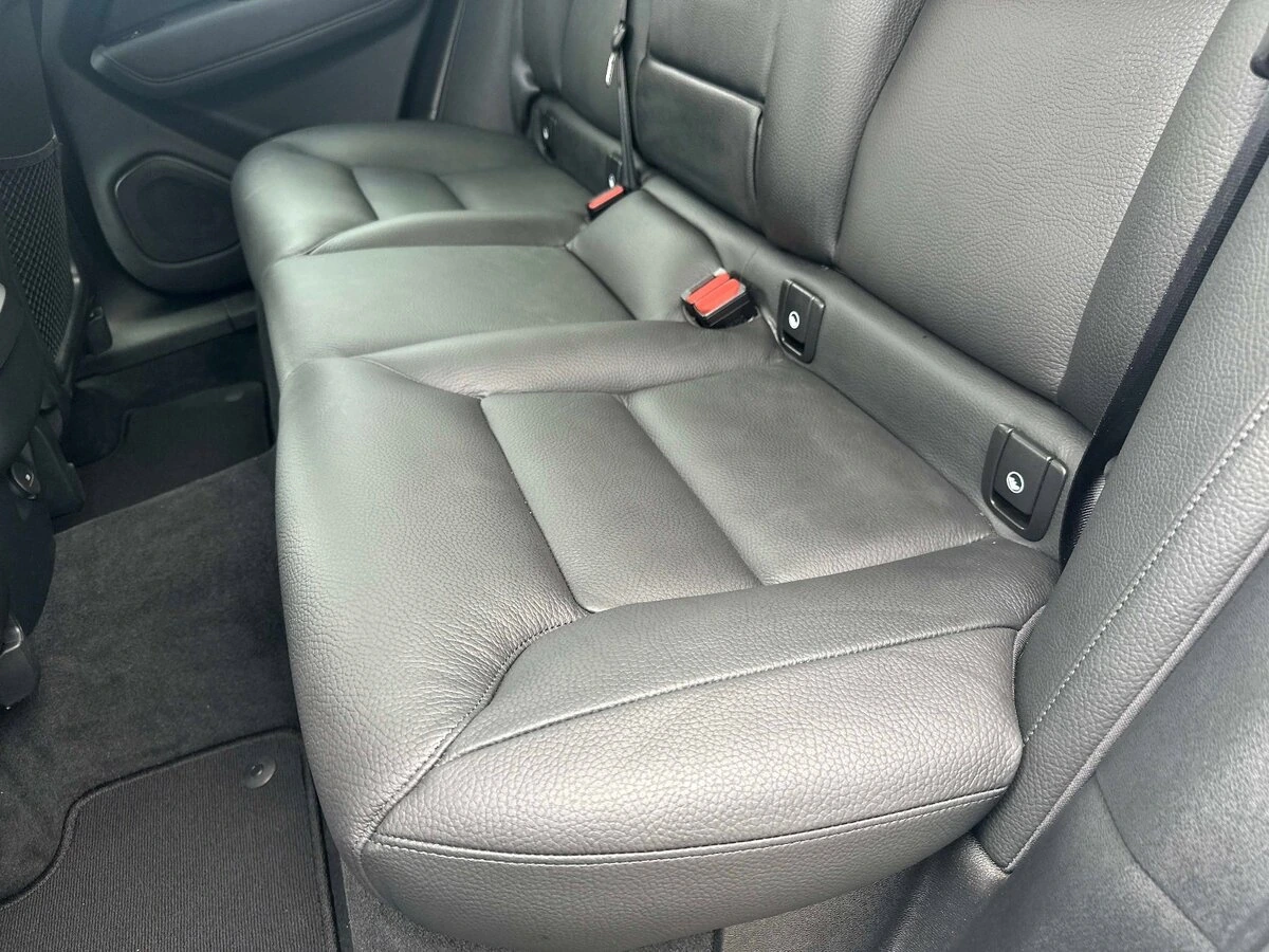 2025 Volvo - image 13