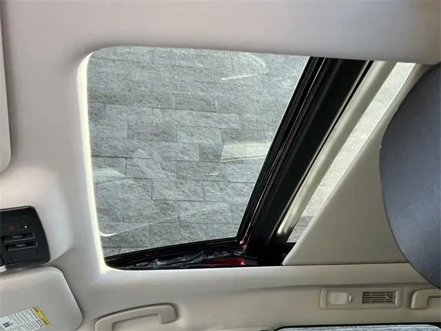 2025 Nissan Pathfinder SV photo 19