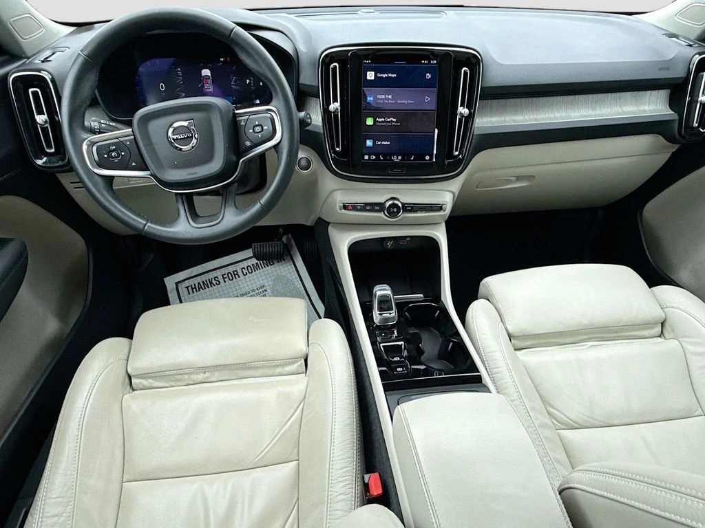 2023 Volvo XC40 Plus - Photo 16