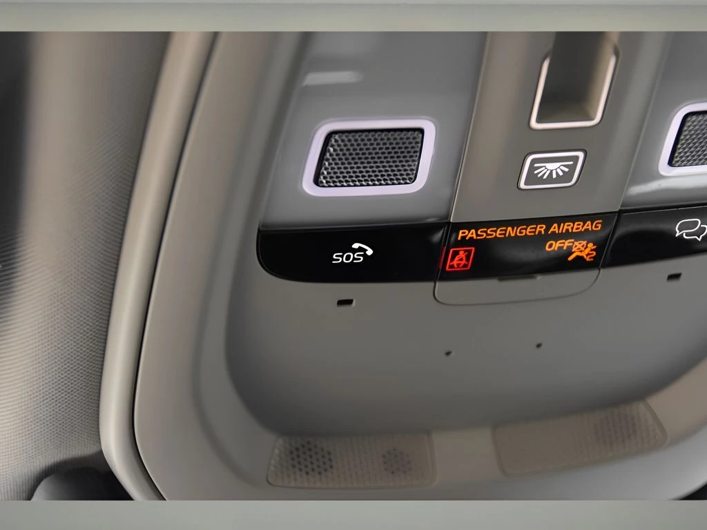 2024 Volvo - image 34