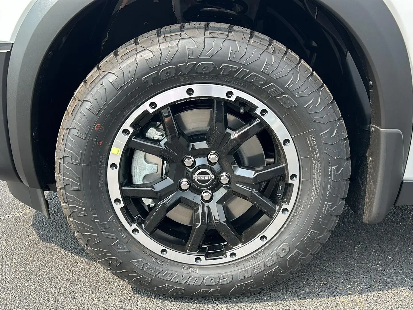 2025 Nissan Pathfinder SV photo 10