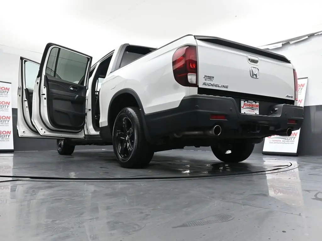 2023 Honda Ridgeline Black Edition photo 48