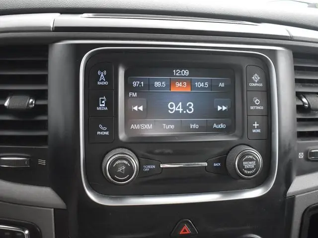 2015 Ram 1500 Tradesman photo 17