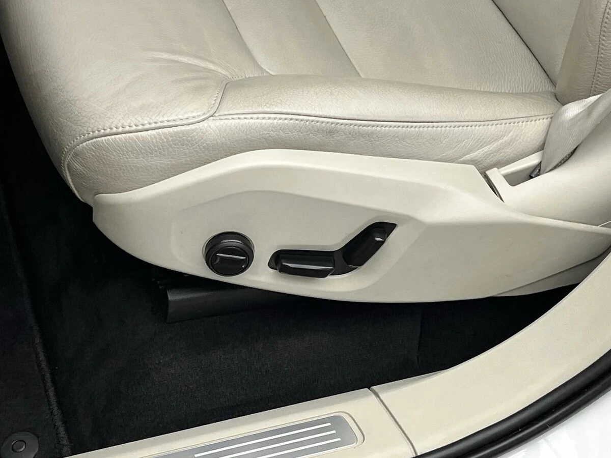 2022 Volvo - image 11