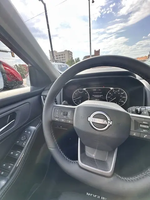 2026 Nissan Rogue SV photo 14