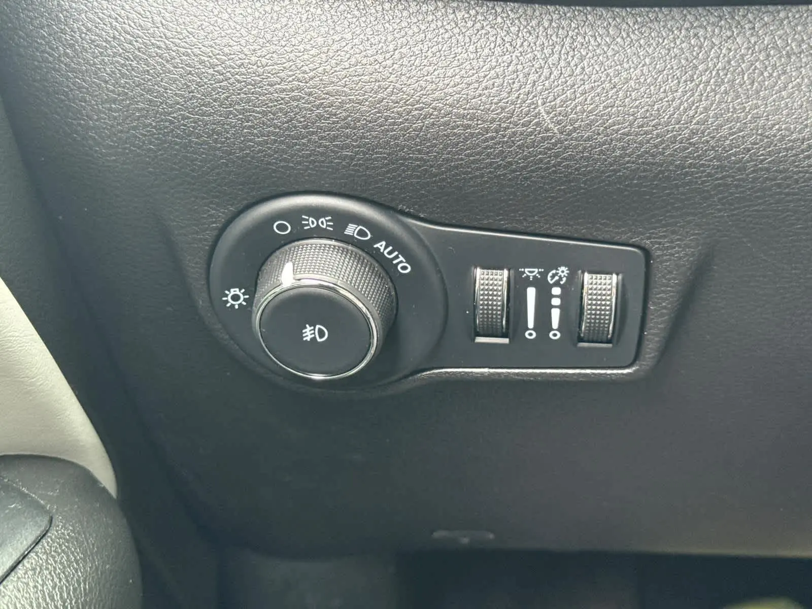 2023 Jeep Compass Limited photo 21