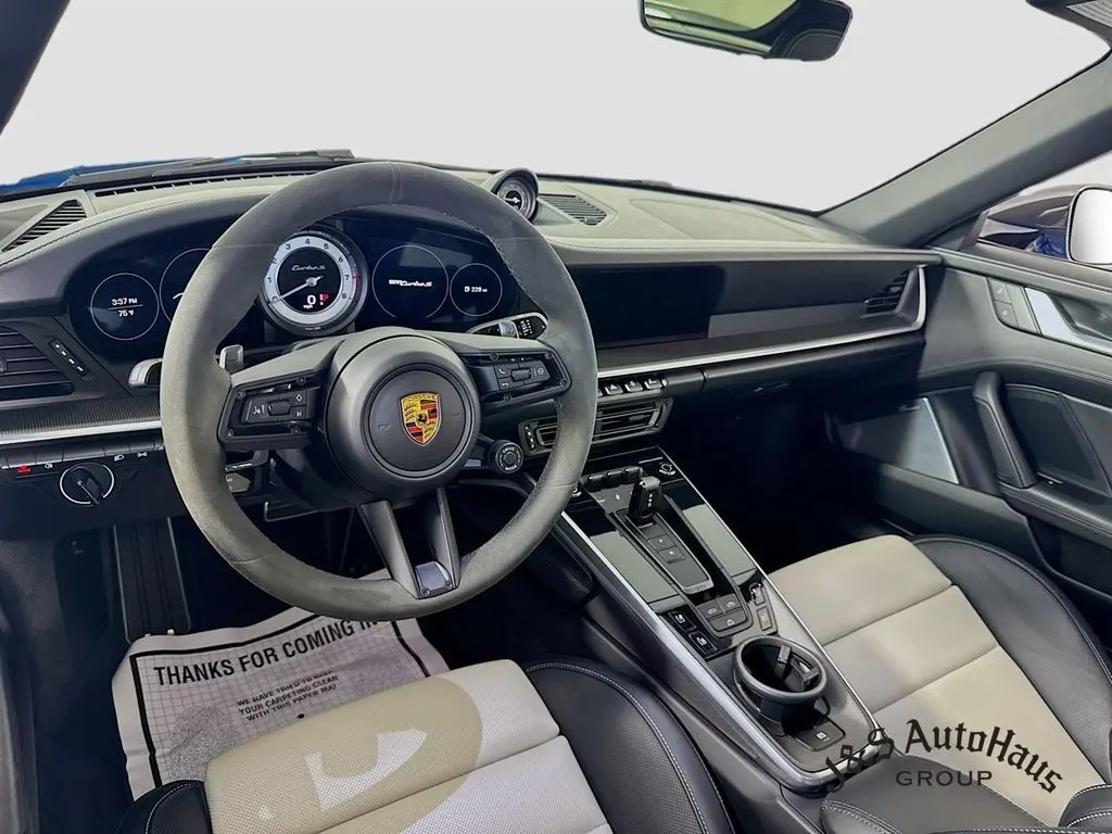 2022 Porsche 911 Turbo S photo 26