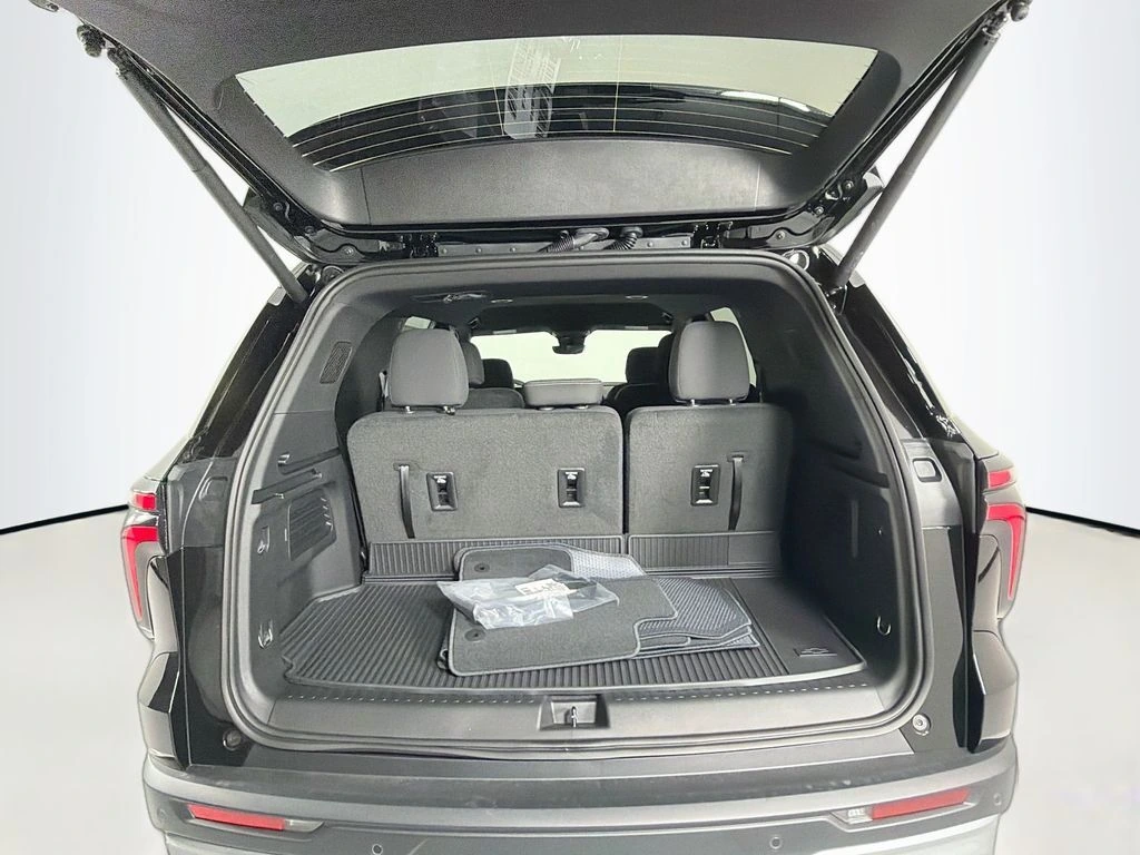 2026 Chevrolet Traverse LT - Photo 26