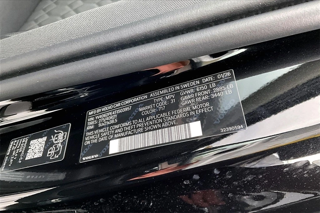 2026 Volvo - image 14