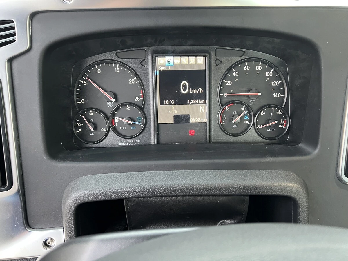 2027 Western Star 47X — photo 3