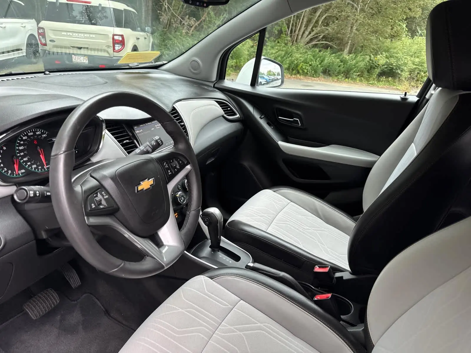 2022 Chevrolet Trax LT photo 12