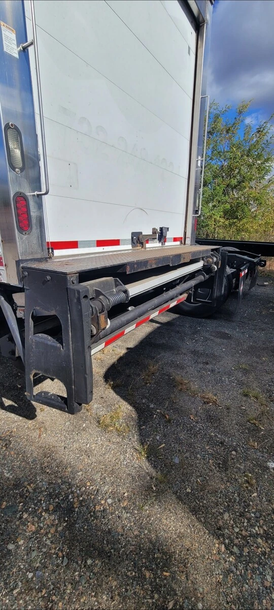 2014 Peterbilt 337 in Flemington, NJ — photo 4