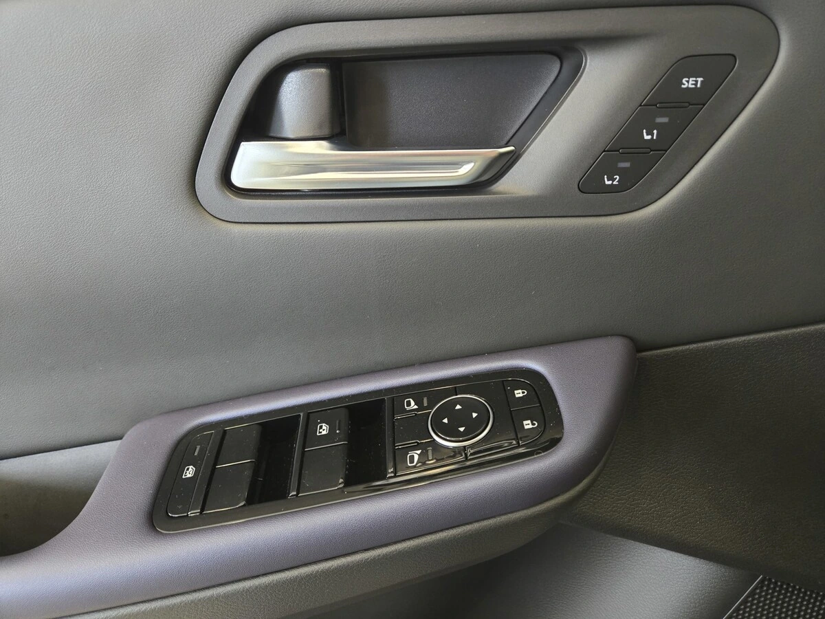 2026 Nissan LEAF Platinum+ - Photo 14