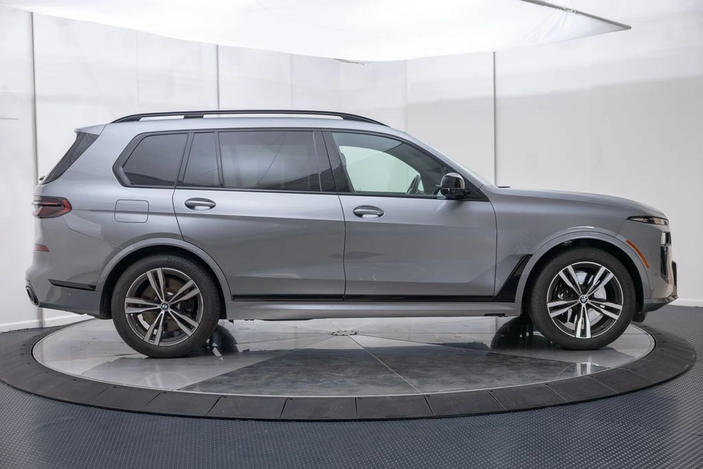 2025 BMW X7 M60i - Photo 6