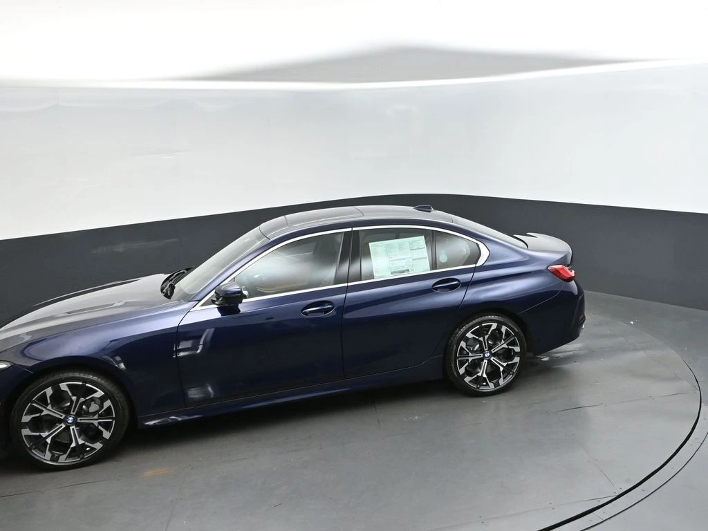 2026 BMW 3 Series 330i - Photo 32