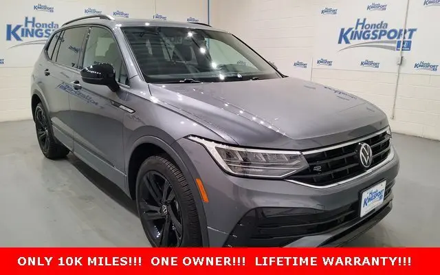 2024 Volkswagen Tiguan SE R-LINE BLACK's photo