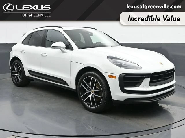 2023 Porsche Macan -'s photo