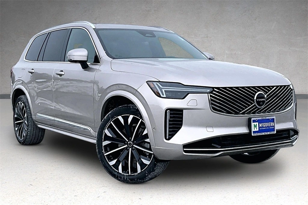 2026 Volvo - image 2