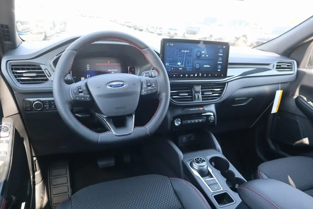 2026 Ford Escape ST-Line photo 2