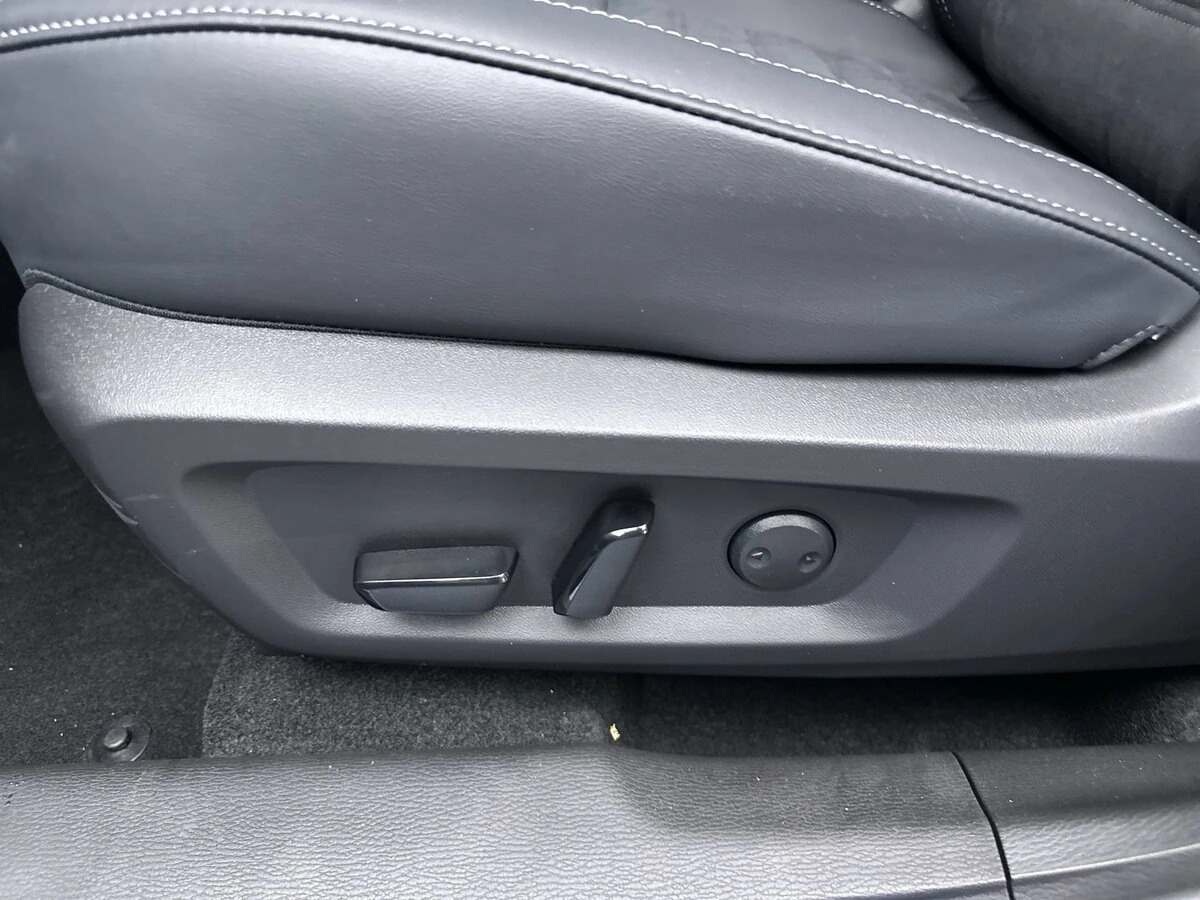 2026 Mitsubishi Outlander Plug-in Hybrid SE - Photo 14