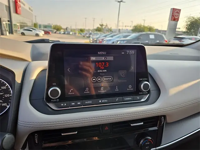 2023 Nissan Rogue SV photo 21