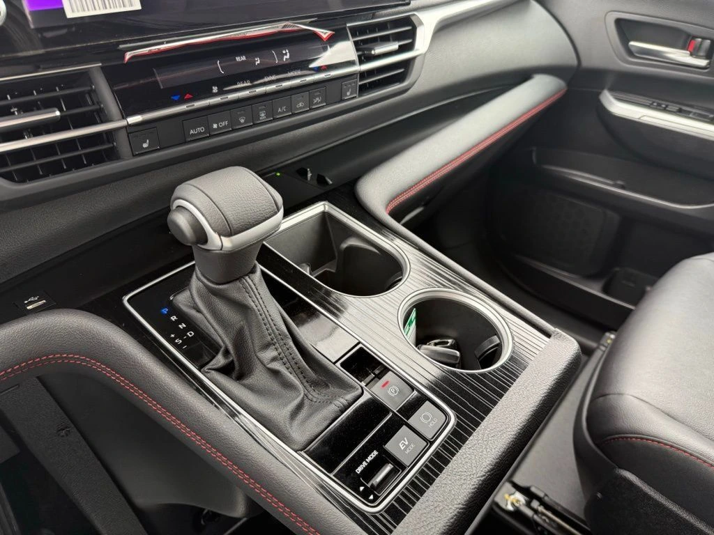 2025 Toyota Sienna XSE - Photo 45