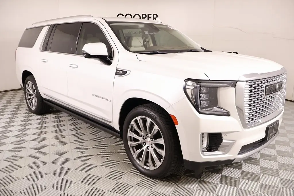 2021 GMC Yukon XL Denali's photo