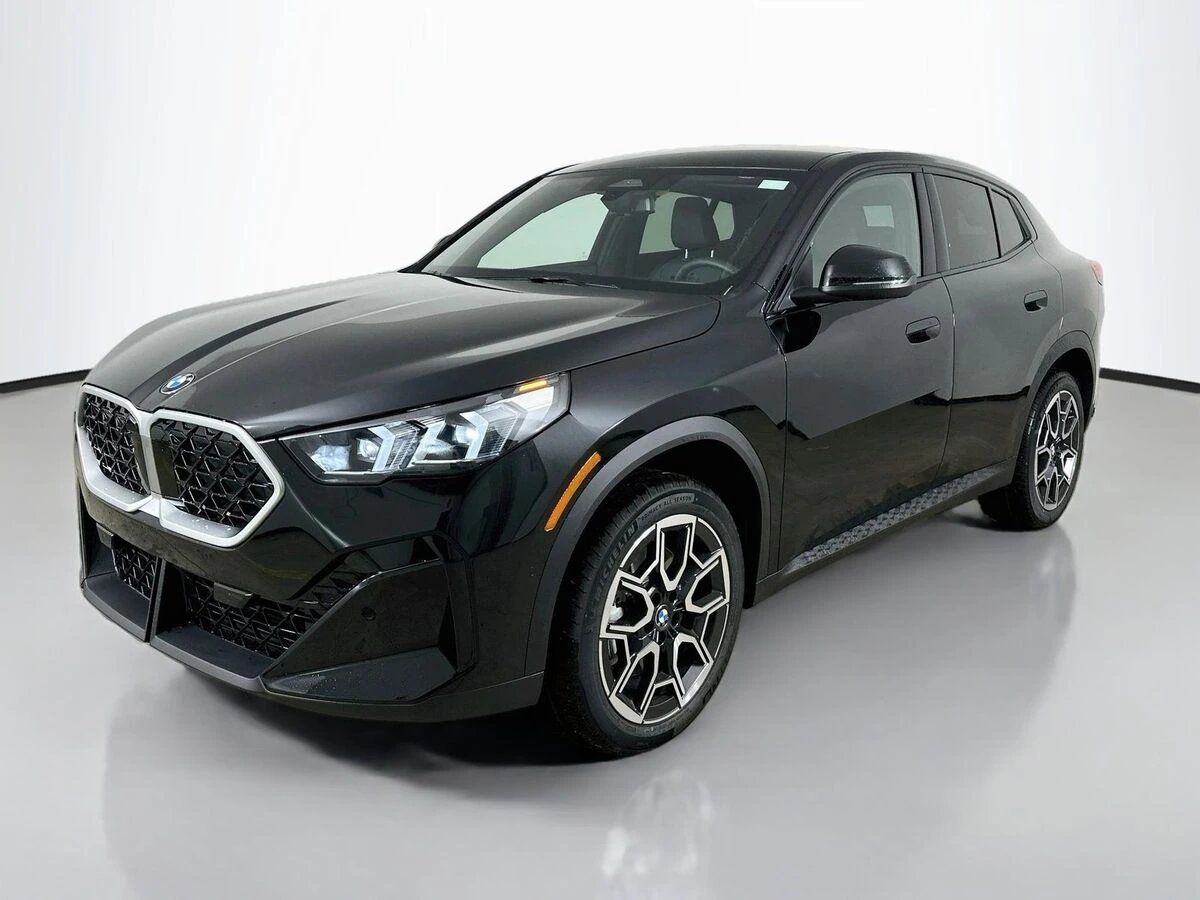 2026 BMW X2 28i