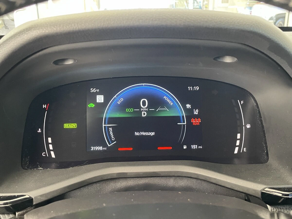 2025 Toyota Camry SE - Photo 26