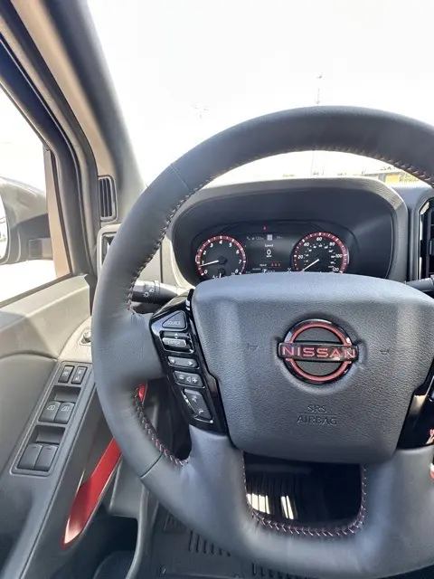 2026 Nissan Frontier PRO-4X photo 15