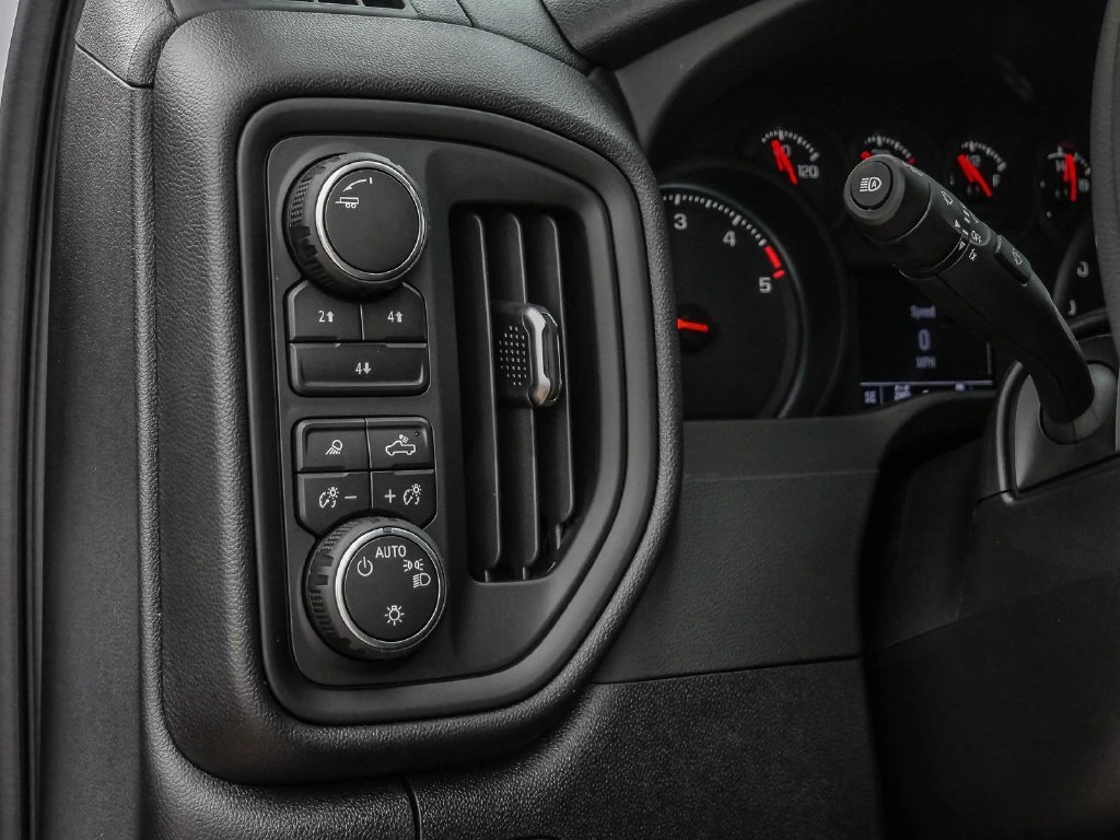 2026 Chevrolet Silverado 2500 HD Custom - Photo 30