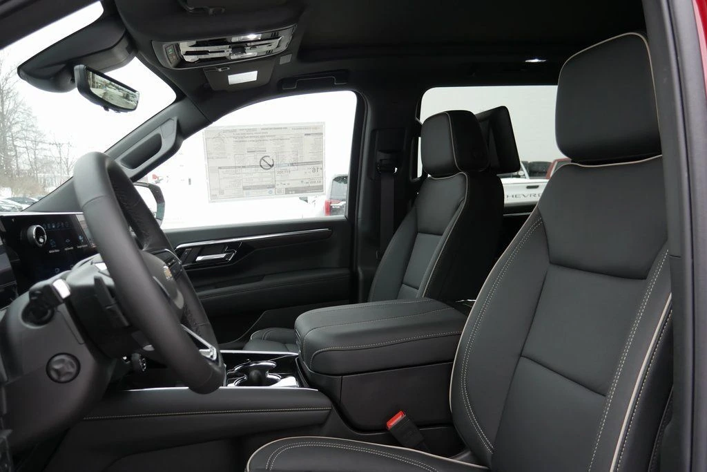 2026 Chevrolet Suburban Premier - Photo 8