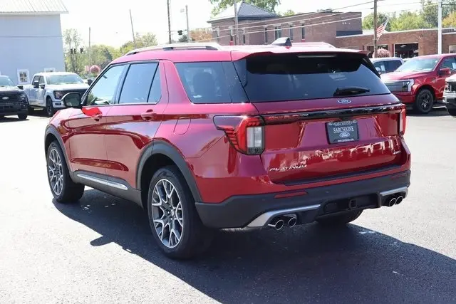 2025 Ford Explorer Platinum photo 17