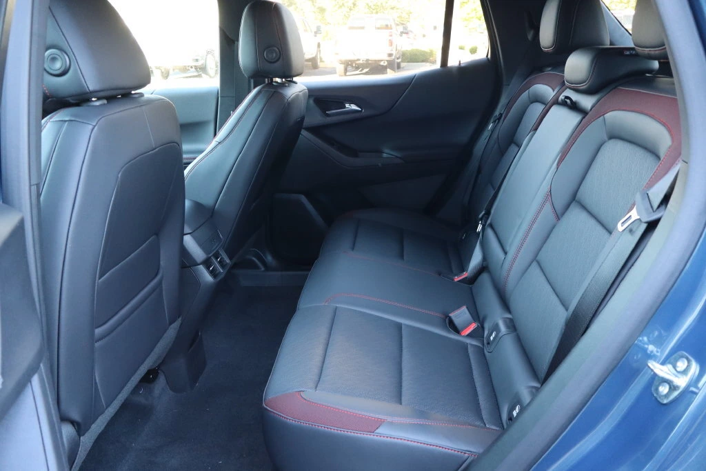 2027 Chevrolet Equinox RS - Photo 22