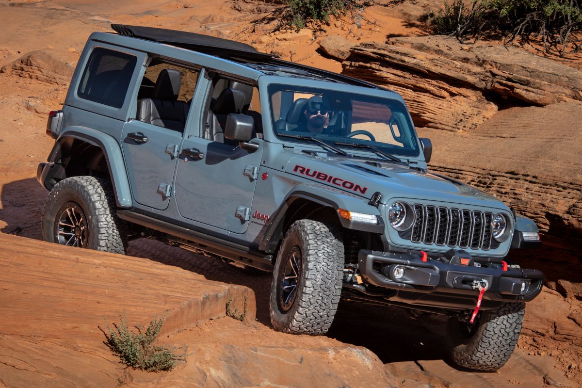 2025 Jeep Wrangler Exterior Passenger Side Front Profile while Rock Crawling Down