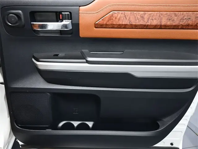2016 Toyota Tundra Platinum photo 33