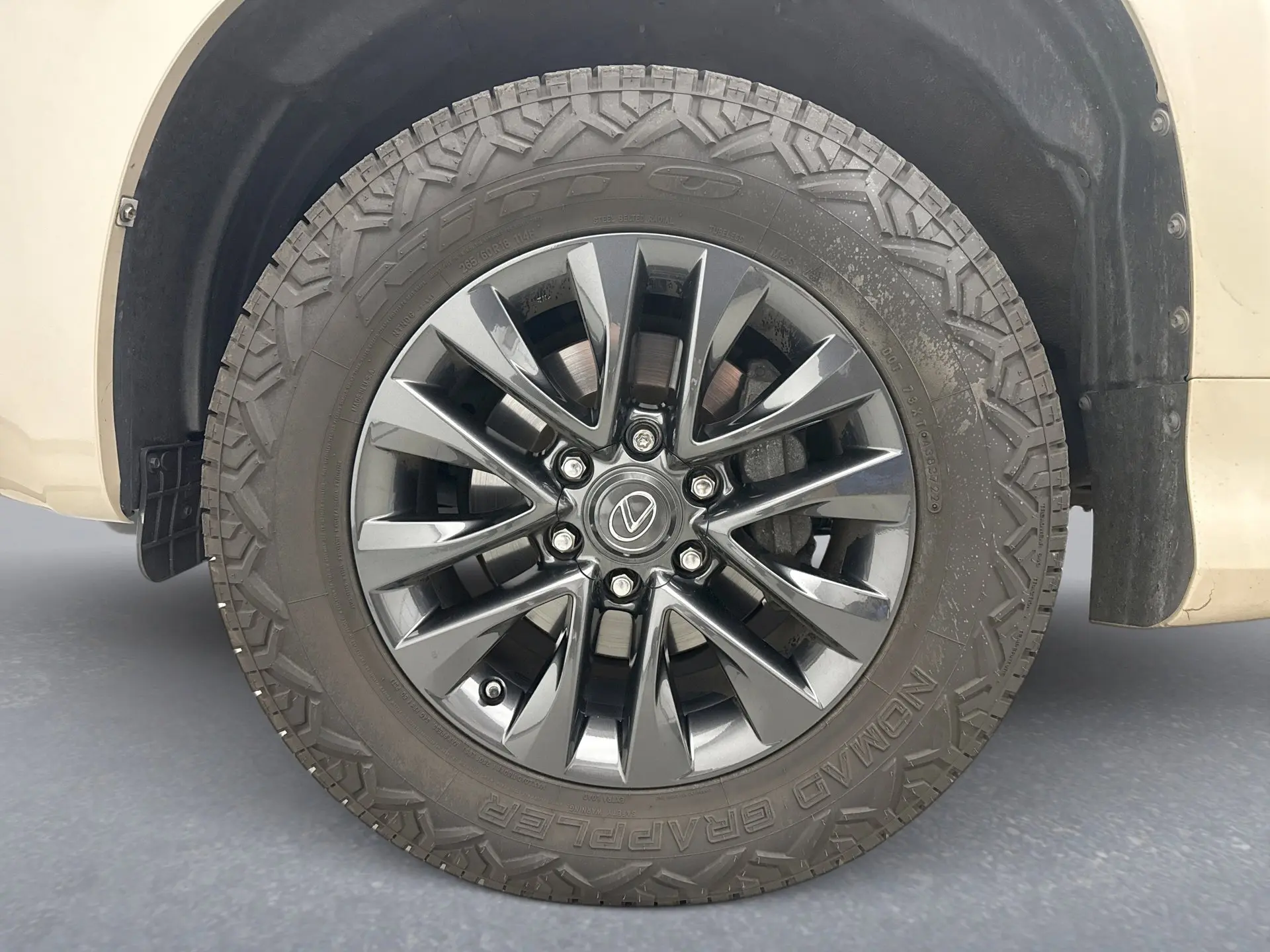 2011 Lexus GX Base photo 26