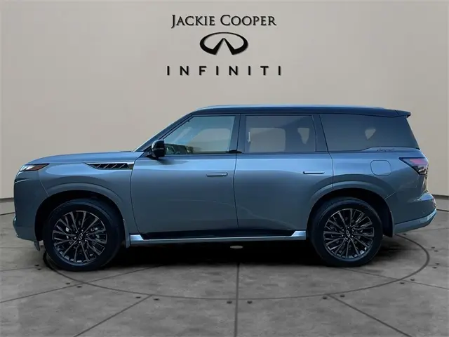 2026 Infiniti QX80 photo 2