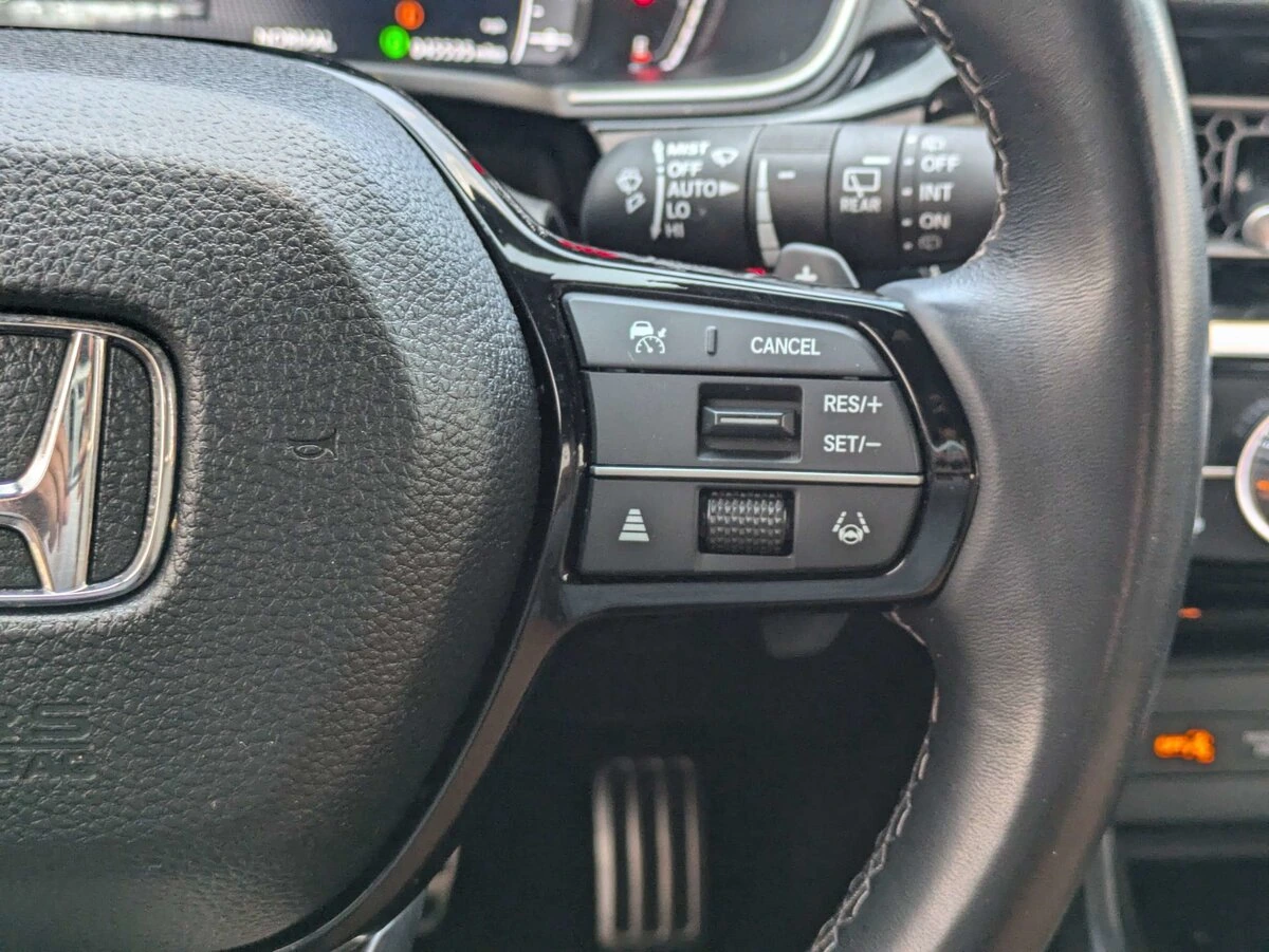 2024 Honda Civic Hatchback Sport Touring - Photo 26