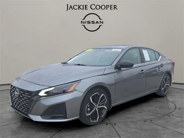 2023 Nissan Altima SR