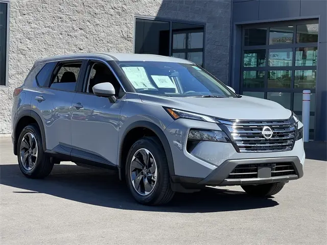 2026 Nissan Rogue SV photo 8