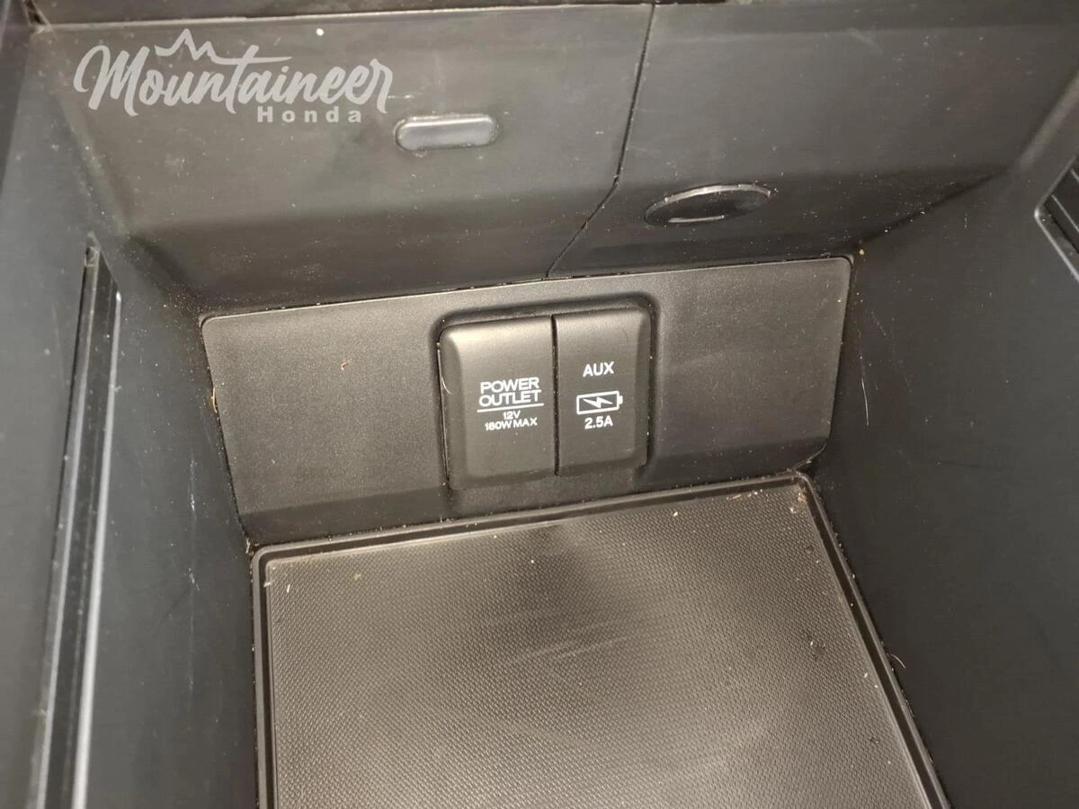2022 Honda Pilot SE - Photo 39