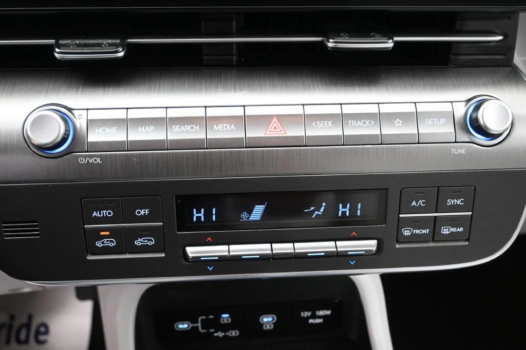 2025 Hyundai Kona SEL - Photo 21