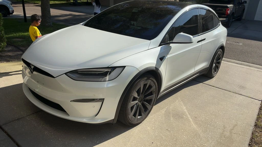 2022 Tesla Model X Plaid's photo