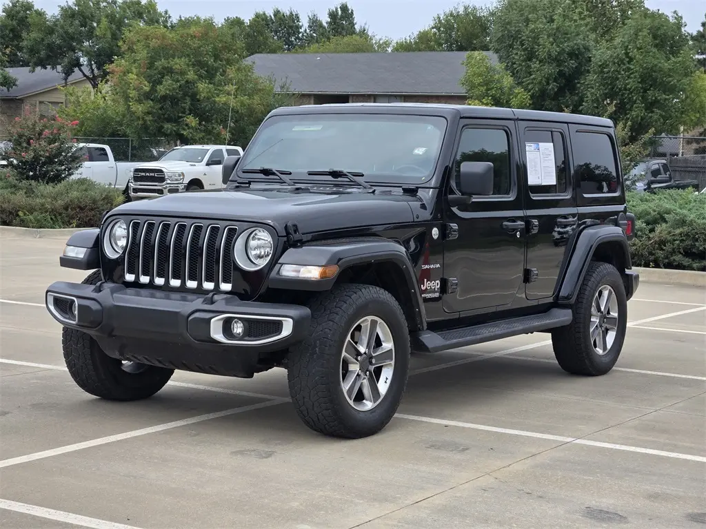 2022 Jeep Wrangler Unlimited Sahara photo 3
