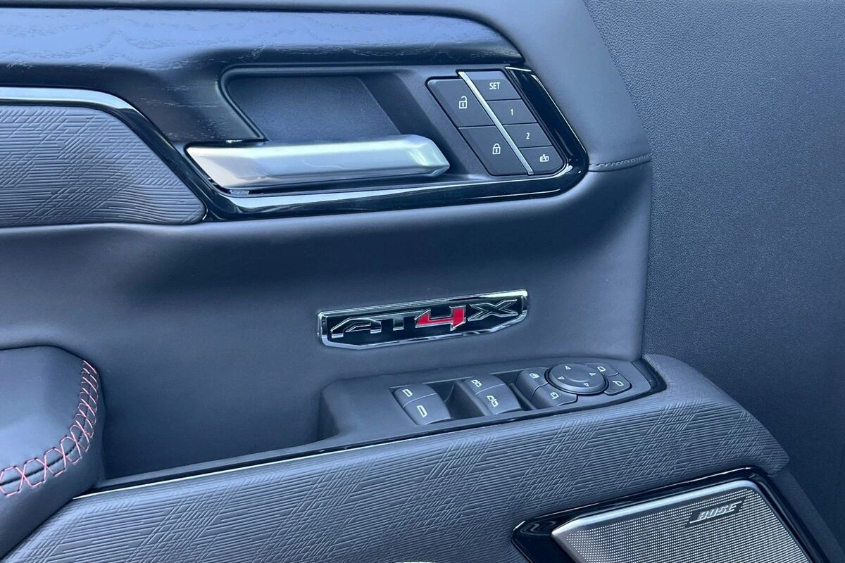 2026 GMC Sierra 1500 AT4X - Photo 12