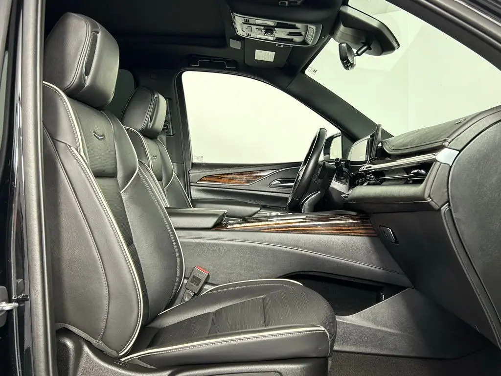 2022 Cadillac Escalade ESV Premium Luxury photo 7