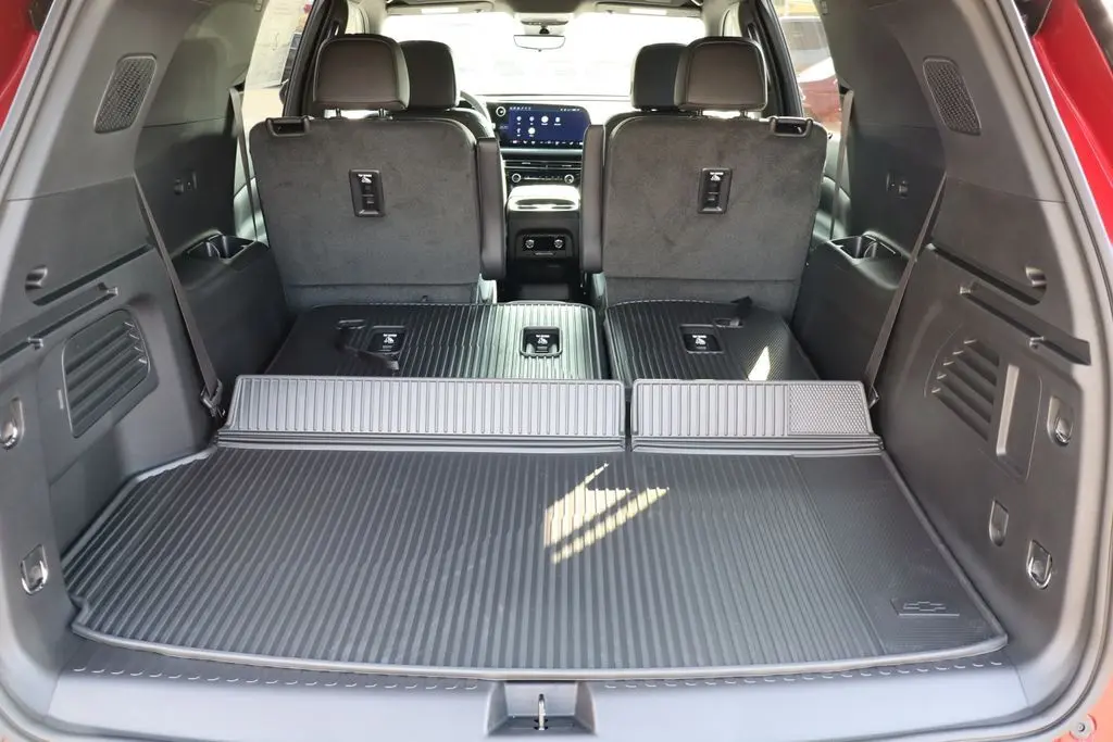 2026 Chevrolet Traverse 2LT photo 35