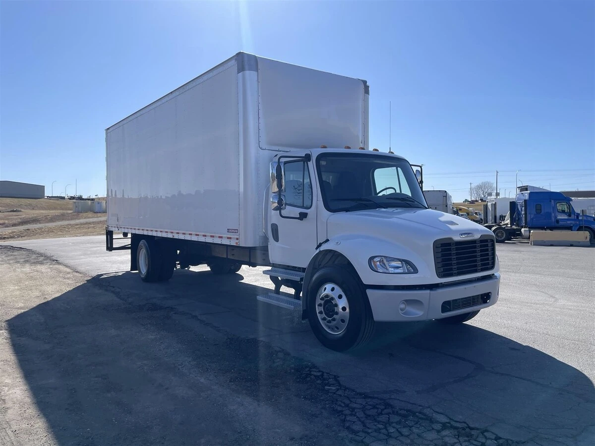 2021 Freightliner M2 106 in Barrington, NH — photo 3
