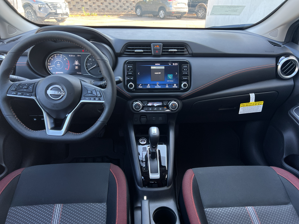 2025 Nissan Versa SR photo 18